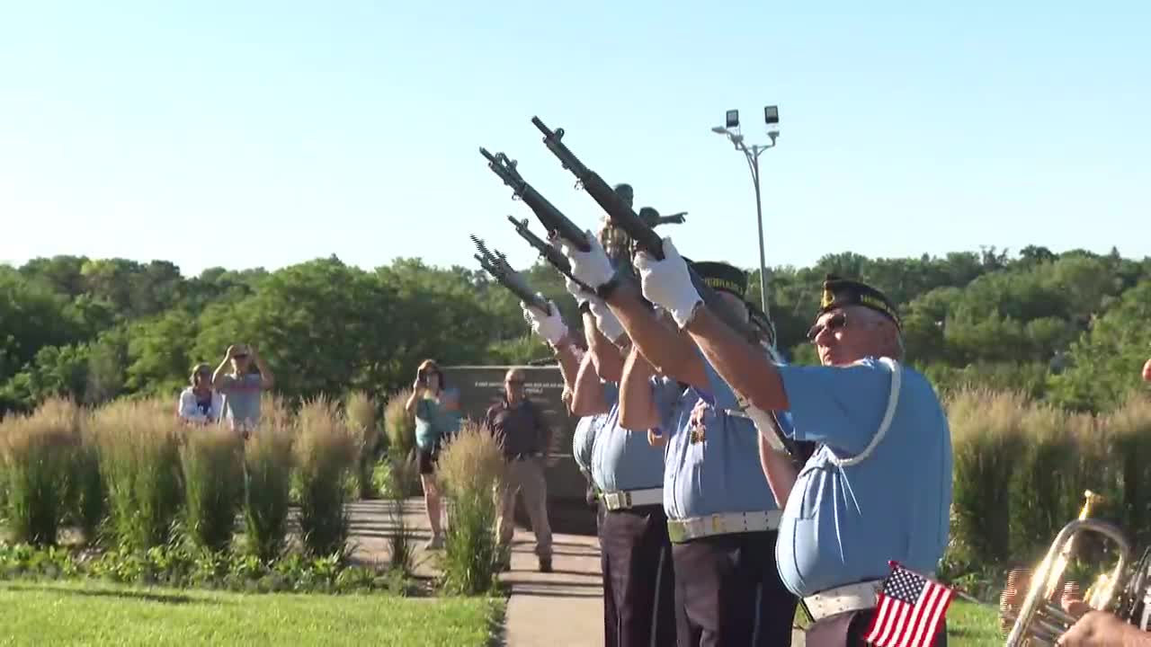 'Can you imagine?': Omaha commemorates D-Day on 80th anniversary of invasion - Vimarsana News